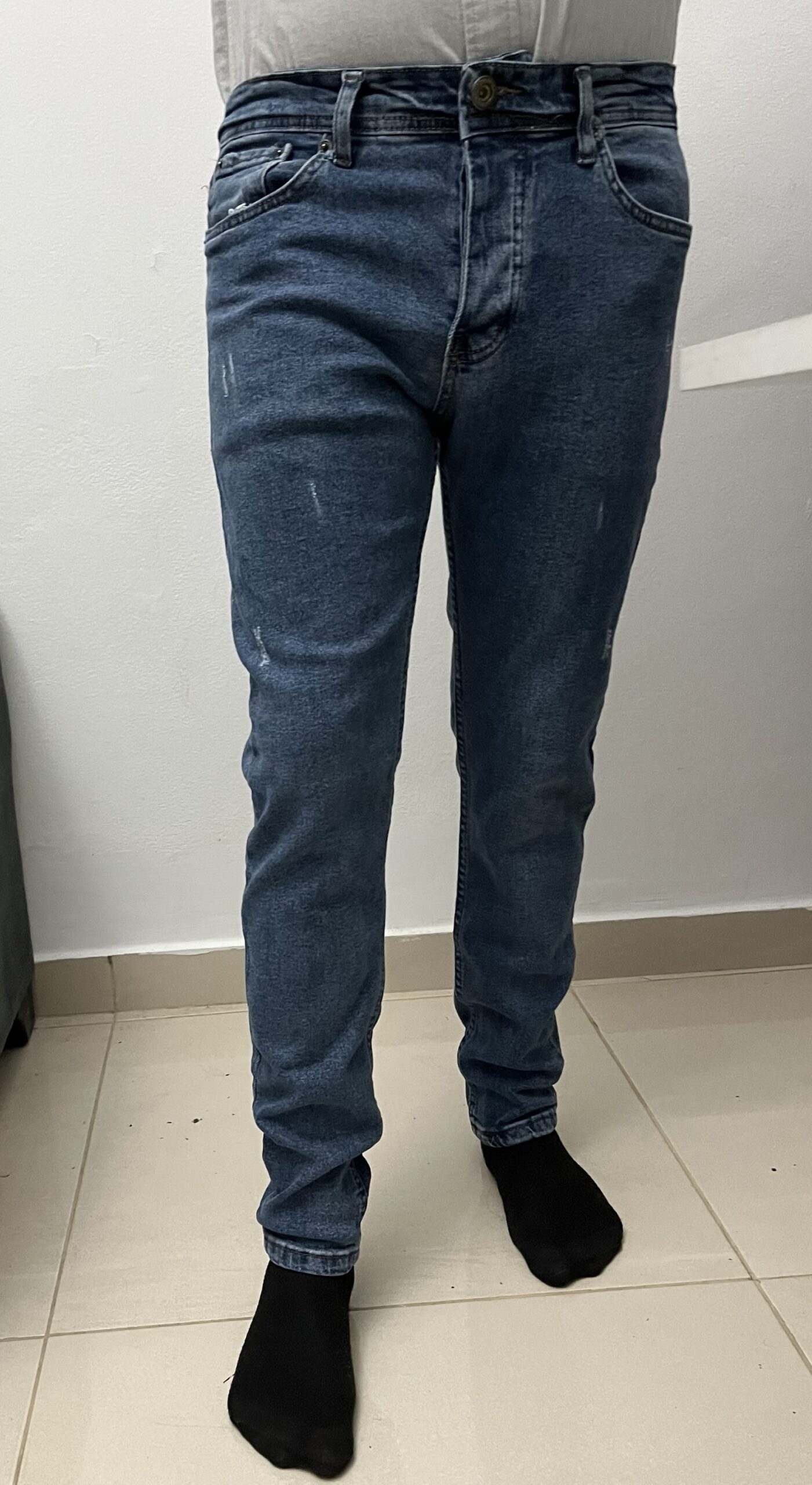 medium light men’s jeans ripped 2
