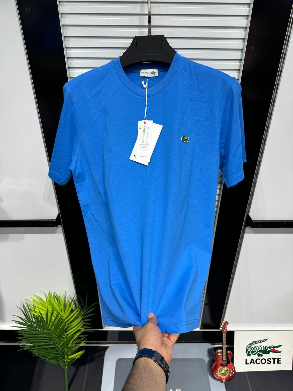 Lacoste classic – Men’s Crew Neck Cotton T-shirt 3