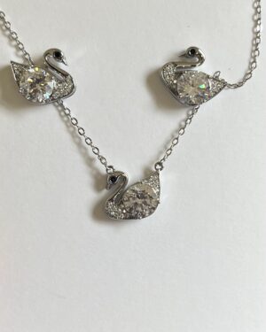 Swan set earings and necklace silver